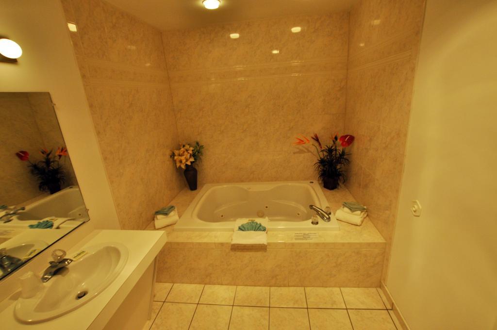 Riviera Resort & Suites Wildwood Chambre photo