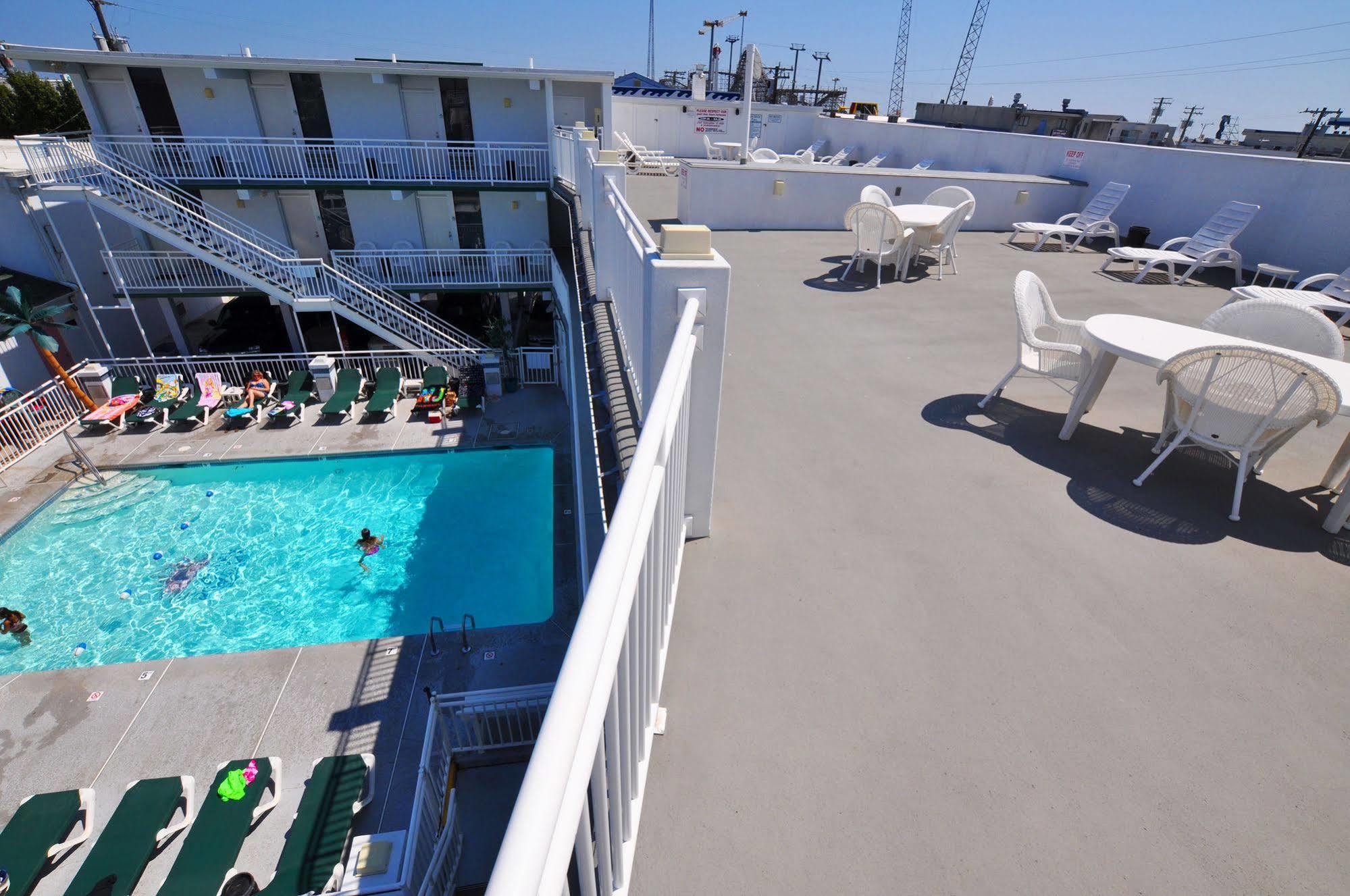 Riviera Resort & Suites Wildwood Extérieur photo